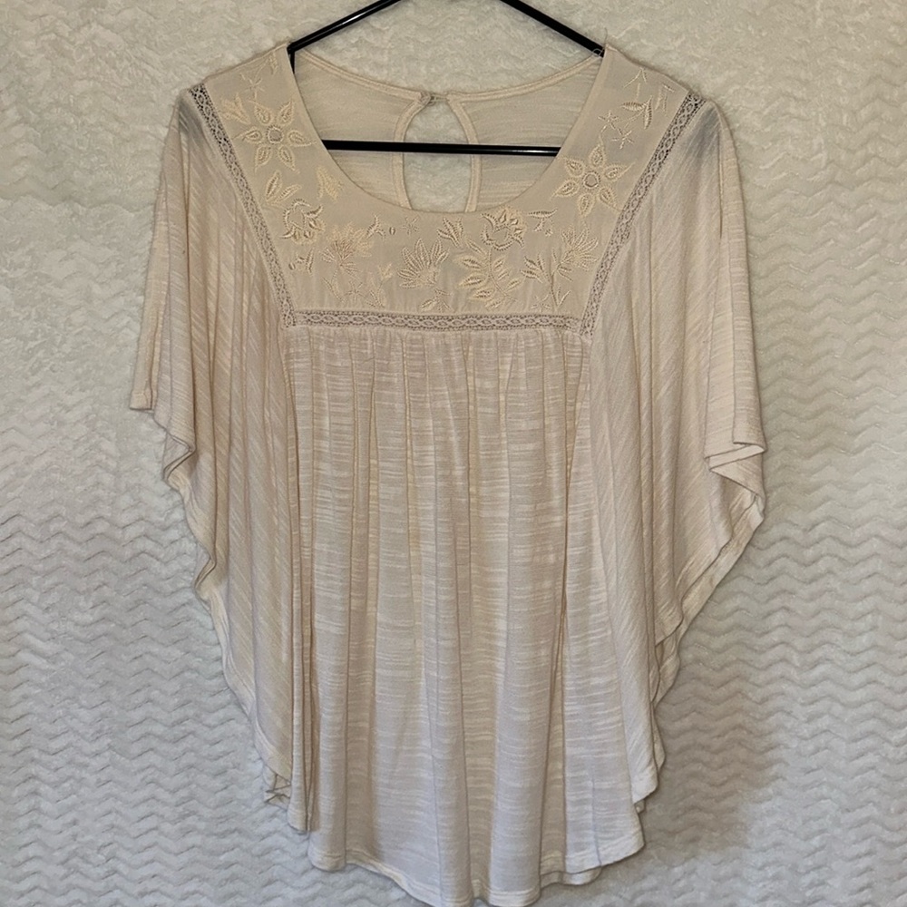 Beautiful Maurice’s top